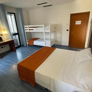hotel-sirena-cesenatico.emilia-romagnahotels.net/