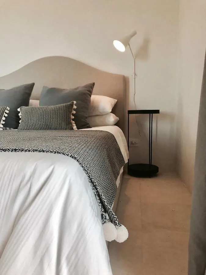 Battimandorlo Hotel Noto